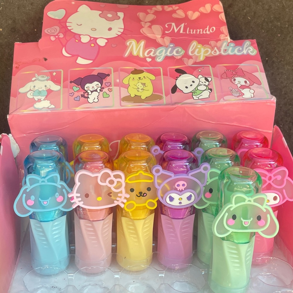 Cute Cartoon Sanrio Friends Lipstick Set - Pastel Rainbow Colors